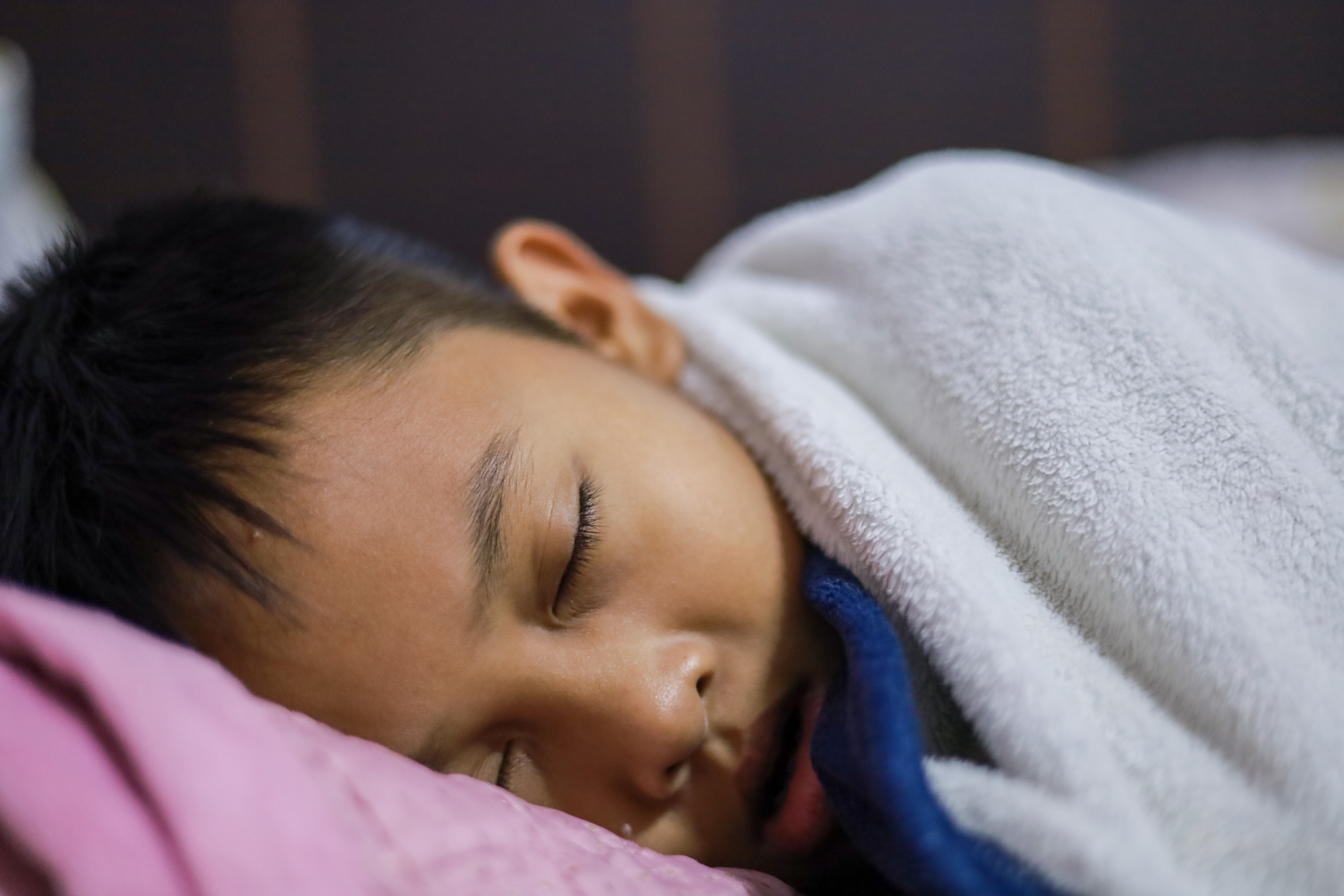 anak suka ngompol, tips atasi ngompol, kebiasaan ngompol anak, cara latih anak toilet, Bunda, si Kecil